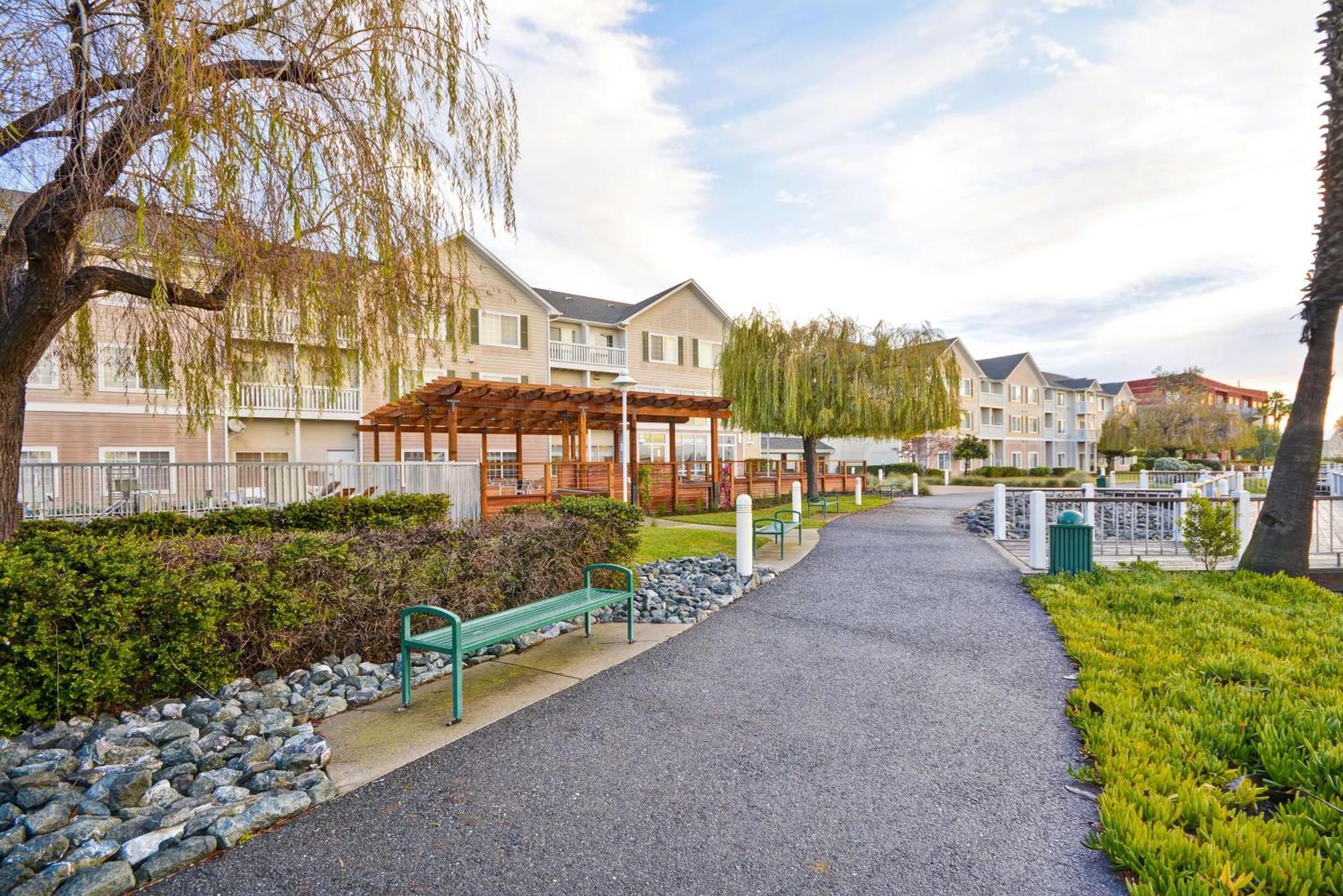 Homewood Suites By Hilton - Oakland Waterfront Exterior foto